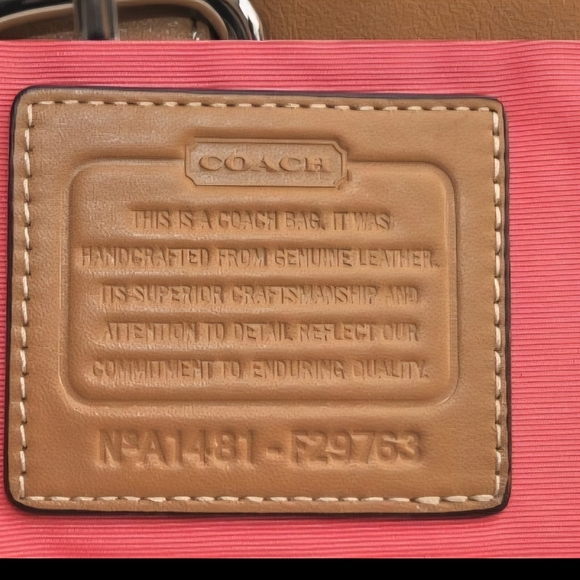 Authentic COACH Vintage Shoulder Cross Body Bag Purse Leather - Picture 2 of 9